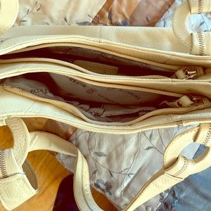 Hand bag